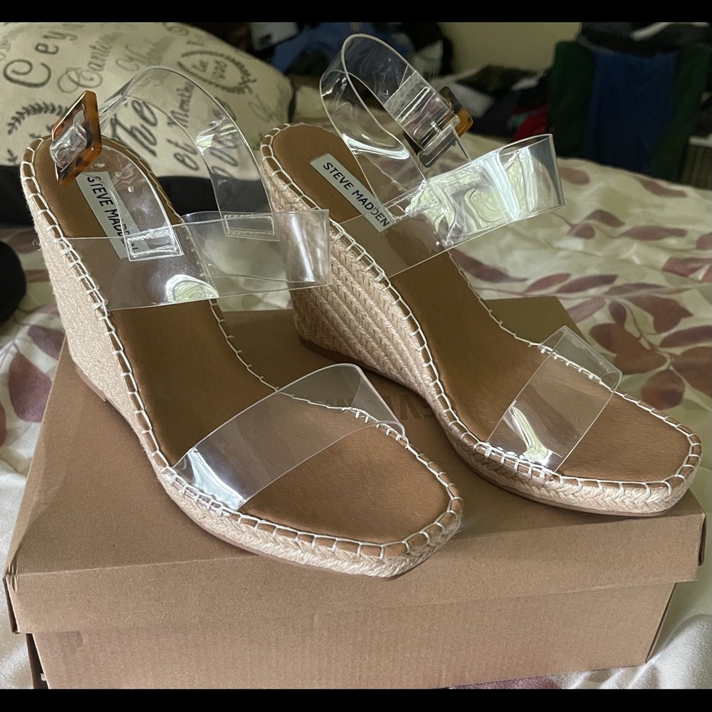 Steve Madden wedge heels never worn